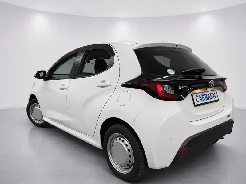 3 - TOYOTA YARIS 3 - TOYOTA YARIS