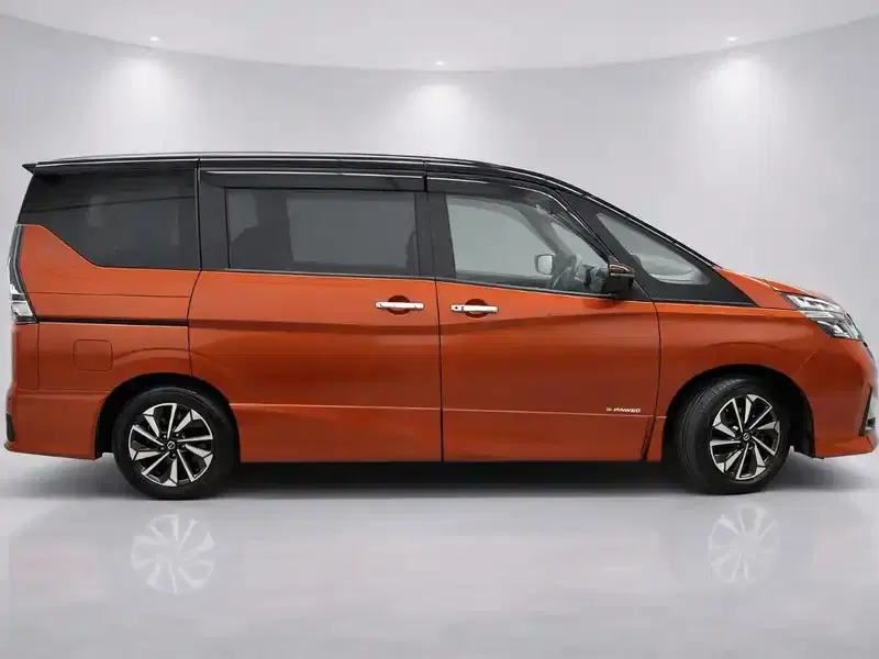 6 - NISSAN Serena 6 - NISSAN Serena