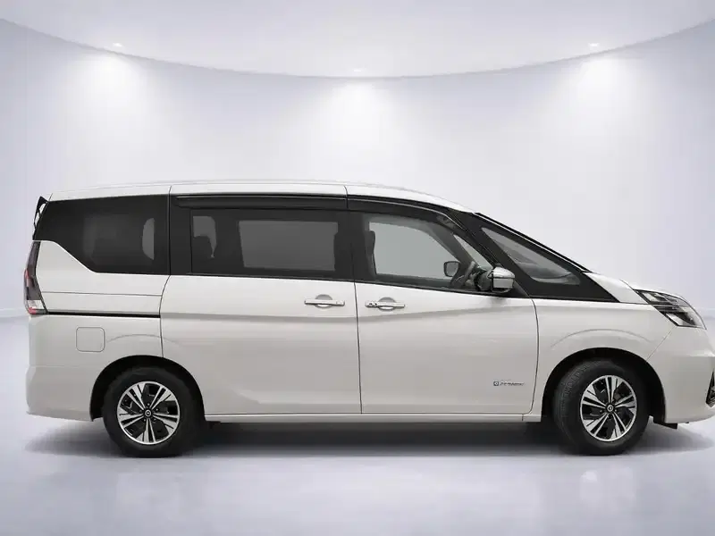 6 - NISSAN Serena 6 - NISSAN Serena