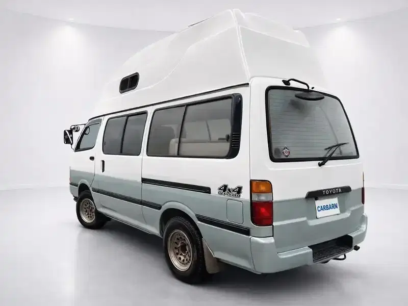 3 - TOYOTA Hiace 3 - TOYOTA Hiace