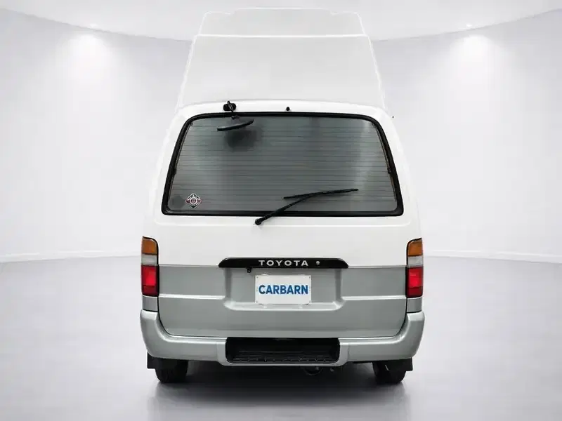4 - TOYOTA Hiace 4 - TOYOTA Hiace