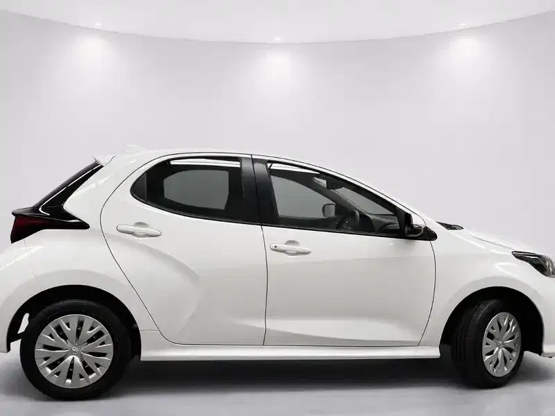 6 - TOYOTA YARIS 6 - TOYOTA YARIS