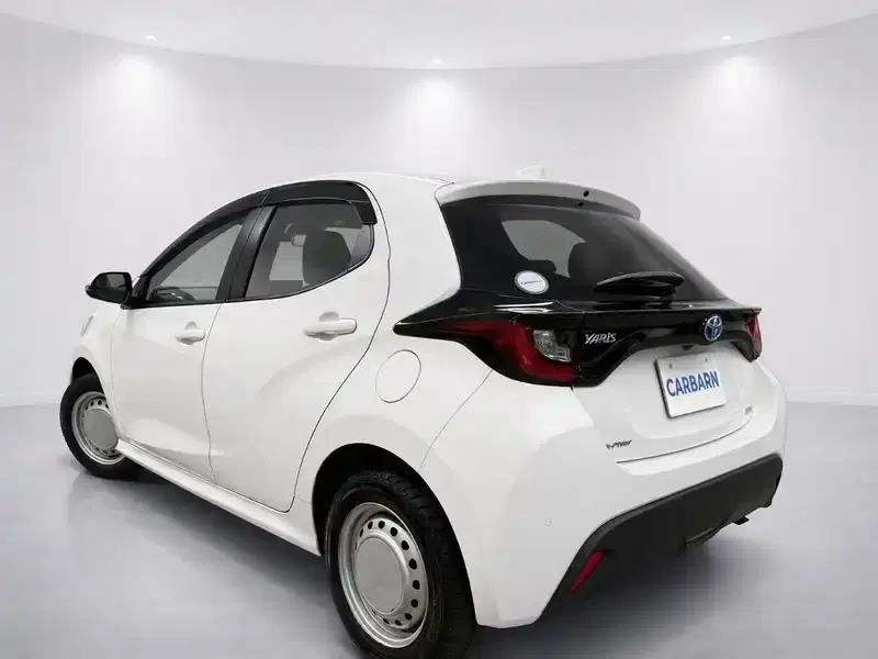 3 - TOYOTA YARIS 3 - TOYOTA YARIS