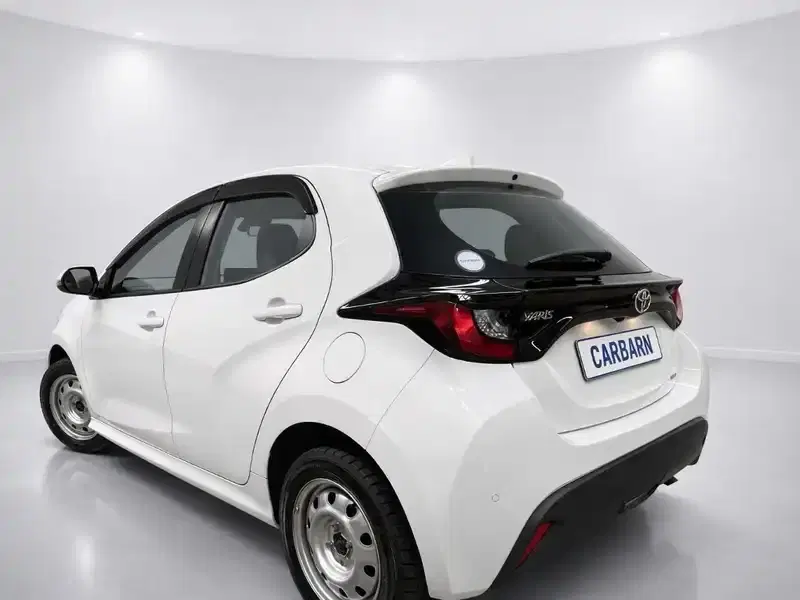 3 - TOYOTA YARIS 3 - TOYOTA YARIS