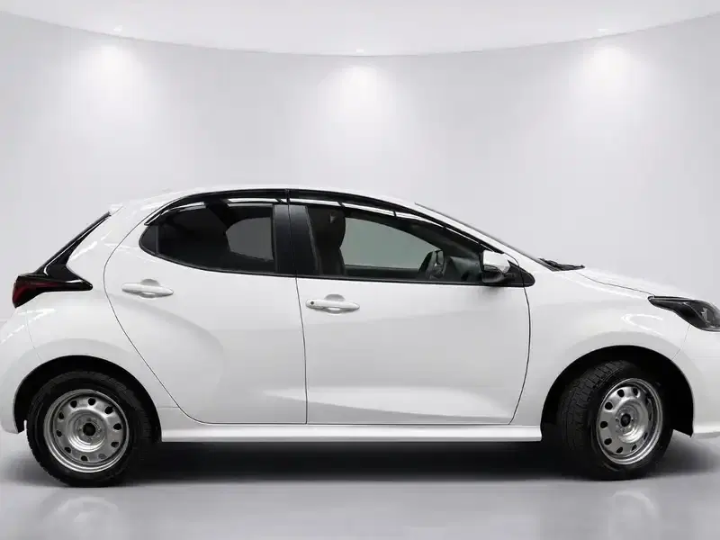 6 - TOYOTA YARIS 6 - TOYOTA YARIS