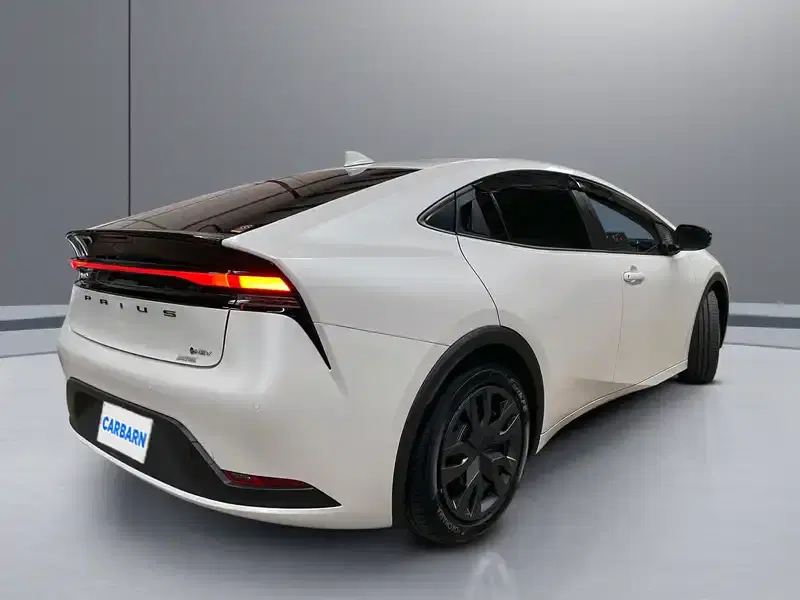5 - TOYOTA Prius 5 - TOYOTA Prius