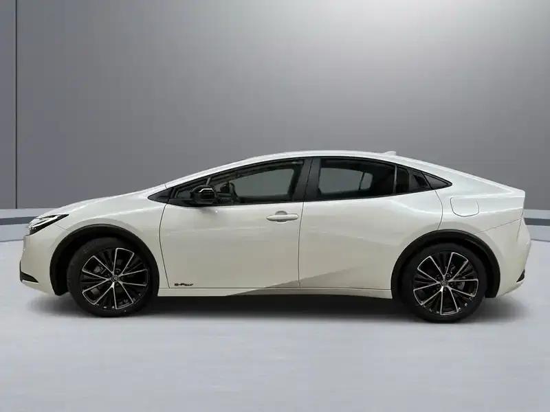 2 - TOYOTA Prius 2 - TOYOTA Prius
