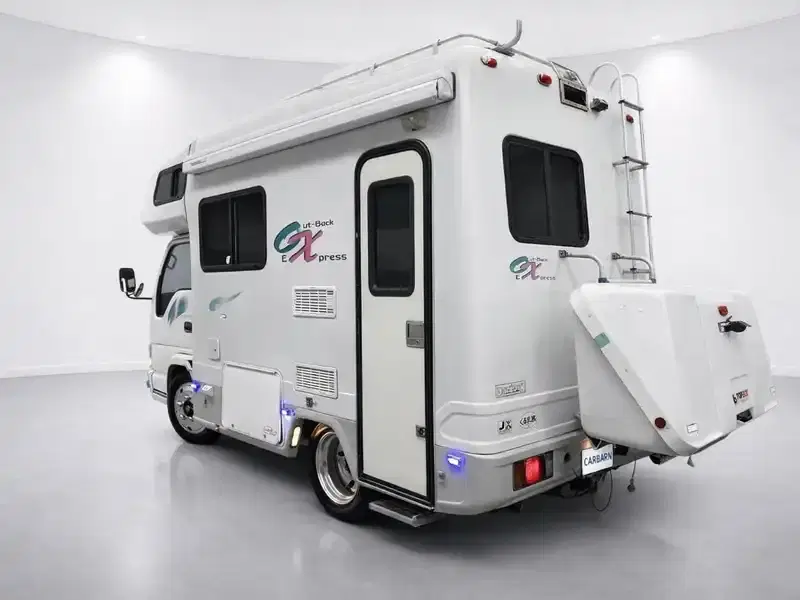3 - ISUZU ELF 3 - ISUZU ELF