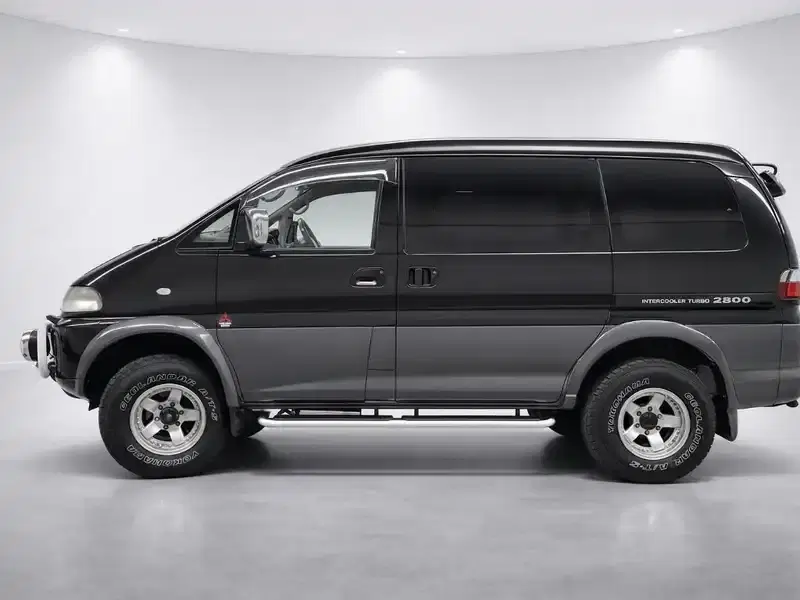 2 - MITSUBISHI Delica 2 - MITSUBISHI Delica