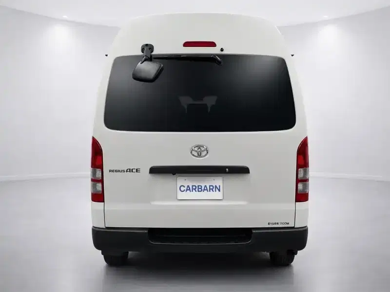4 - TOYOTA Hiace 4 - TOYOTA Hiace