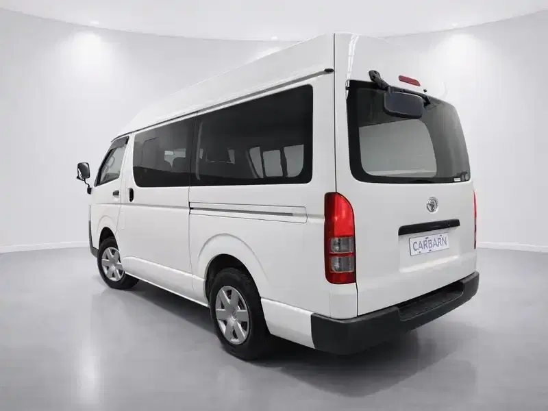 2 - TOYOTA Hiace 2 - TOYOTA Hiace