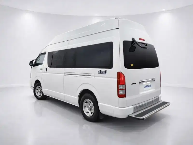 3 - TOYOTA Hiace 3 - TOYOTA Hiace