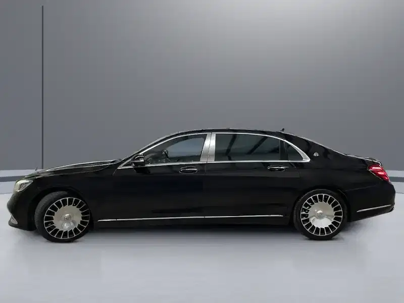 2 - MAYBACH S-560 2 - MAYBACH S-560