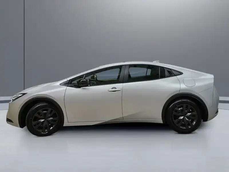 2 - TOYOTA Prius 2 - TOYOTA Prius