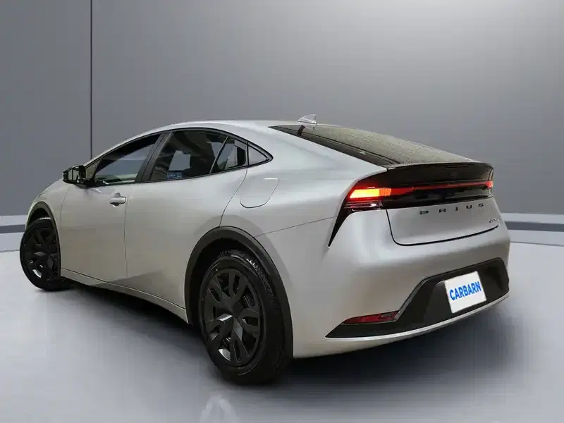 3 - TOYOTA Prius 3 - TOYOTA Prius