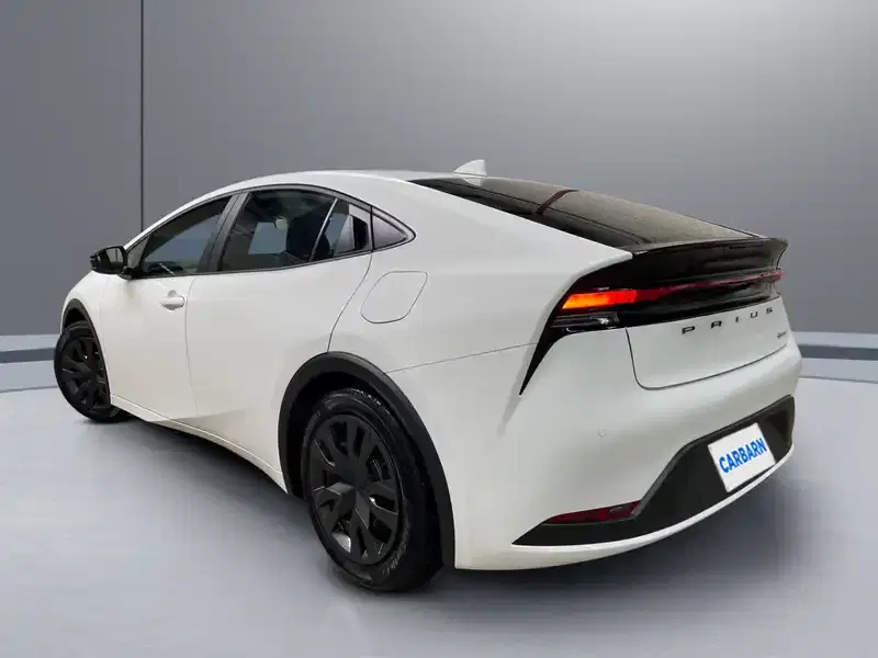 3 - TOYOTA Prius 3 - TOYOTA Prius