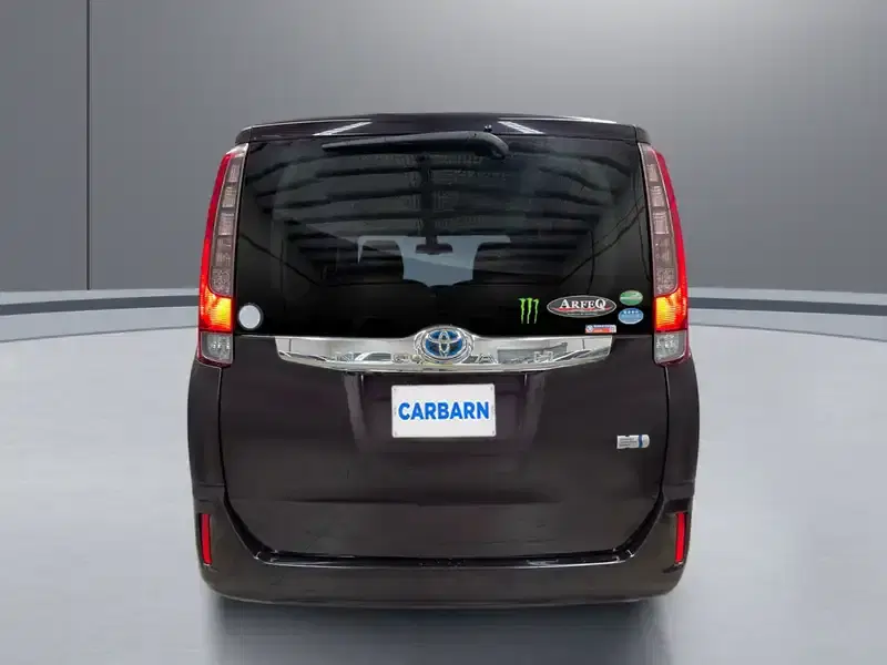 4 - TOYOTA Noah 4 - TOYOTA Noah
