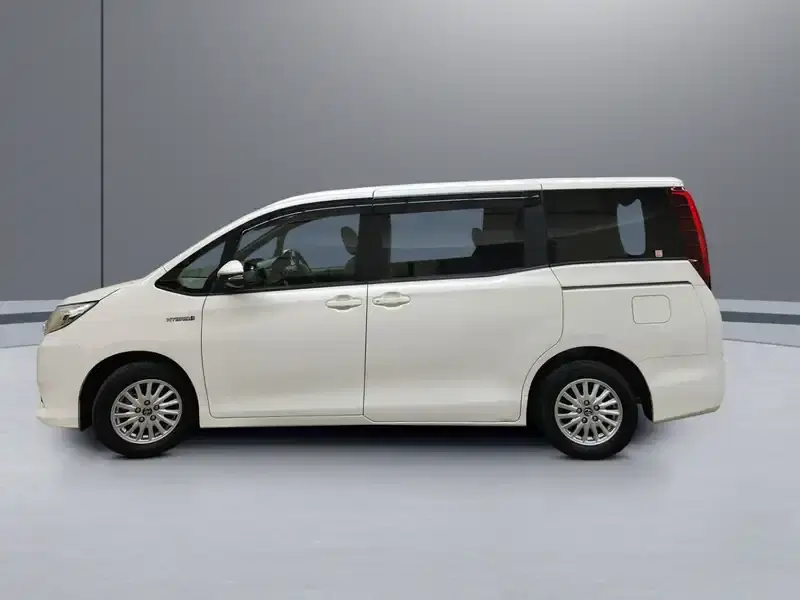 2 - TOYOTA Noah 2 - TOYOTA Noah