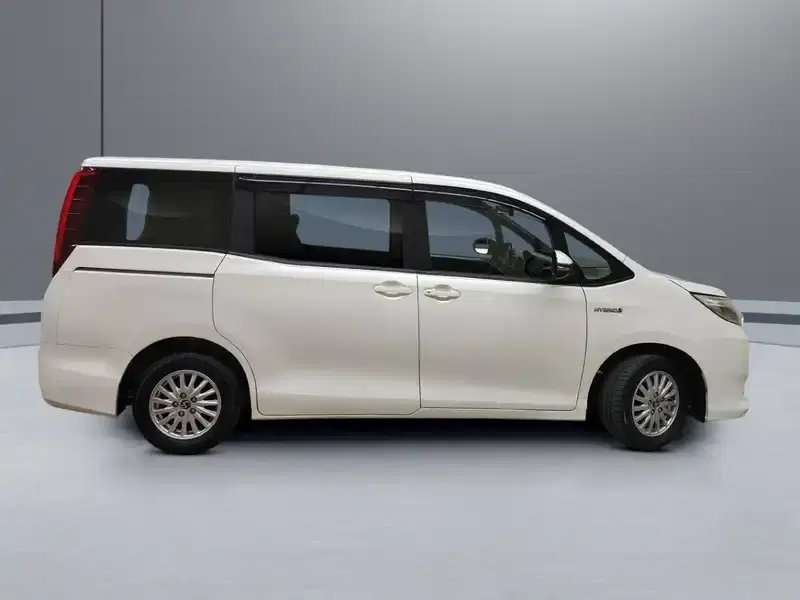 6 - TOYOTA Noah 6 - TOYOTA Noah