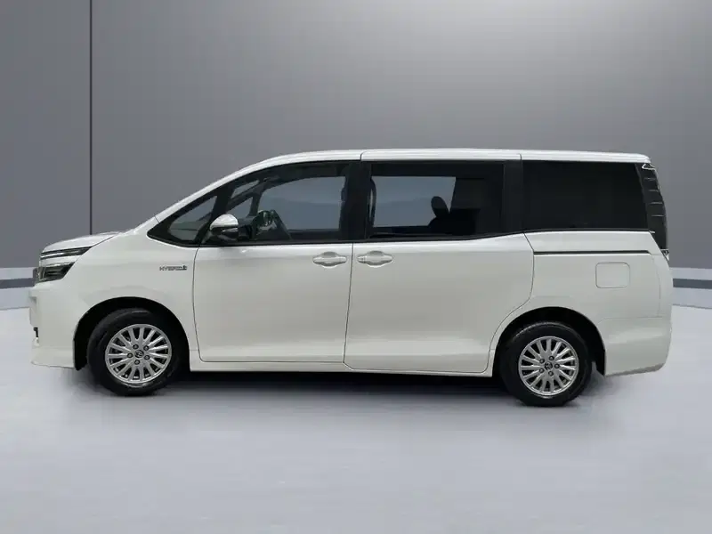 2 - TOYOTA Voxy 2 - TOYOTA Voxy