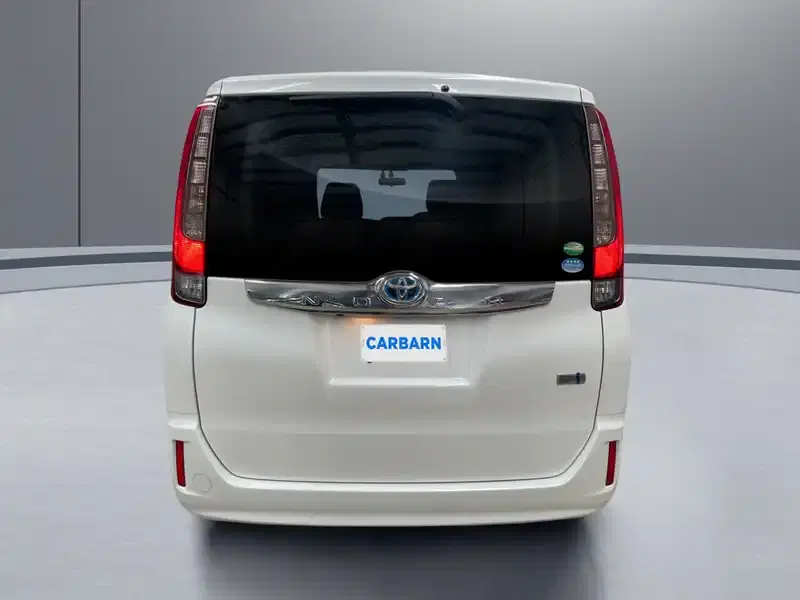 4 - TOYOTA Noah 4 - TOYOTA Noah