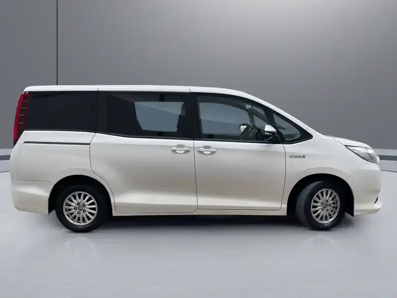 6 - TOYOTA Noah 6 - TOYOTA Noah