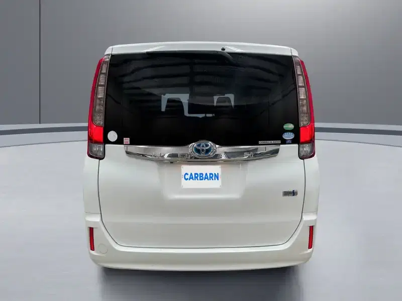 4 - TOYOTA Noah 4 - TOYOTA Noah