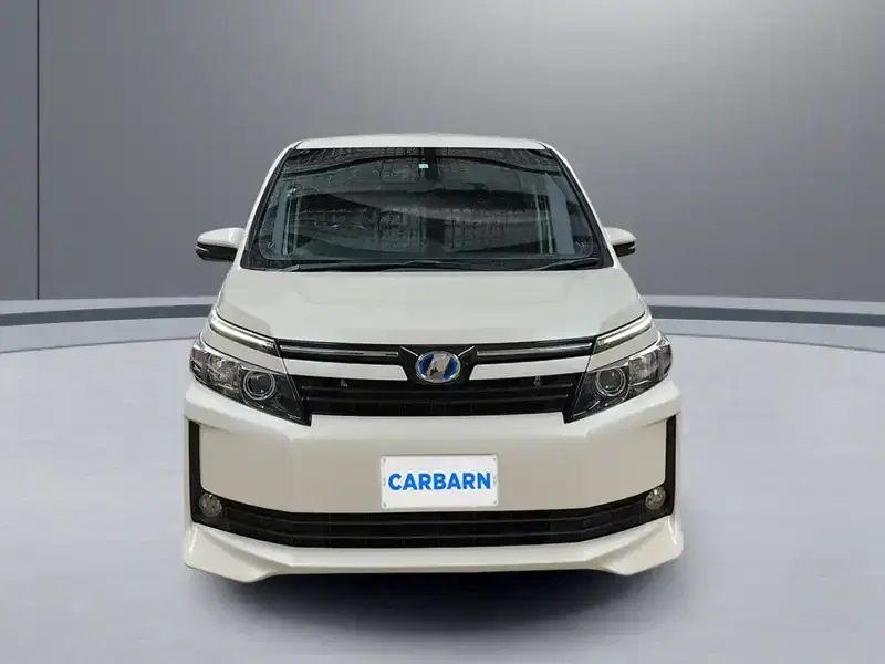 7 - TOYOTA Voxy 7 - TOYOTA Voxy