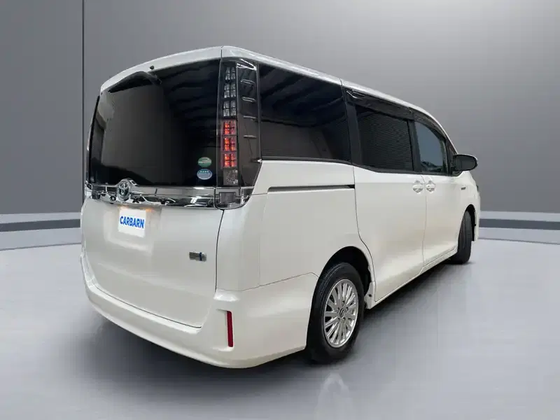 5 - TOYOTA Voxy 5 - TOYOTA Voxy