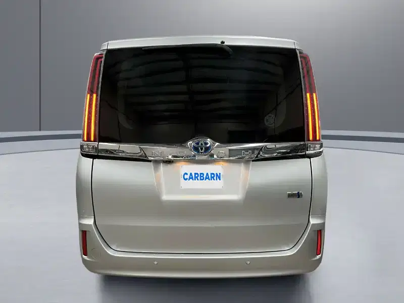 4 - TOYOTA Noah 4 - TOYOTA Noah
