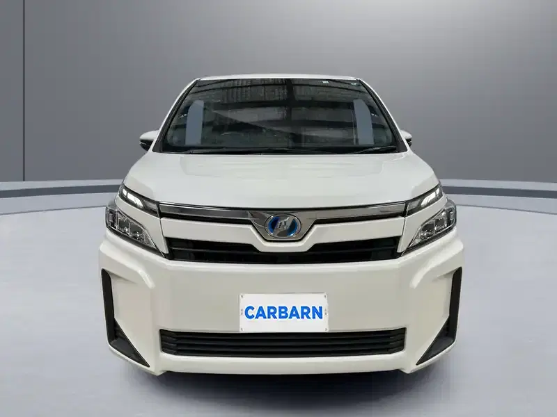 7 - TOYOTA Voxy 7 - TOYOTA Voxy