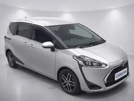 2020 Toyota Sienta 27,000 km 2020 Toyota Sienta 27,000 km